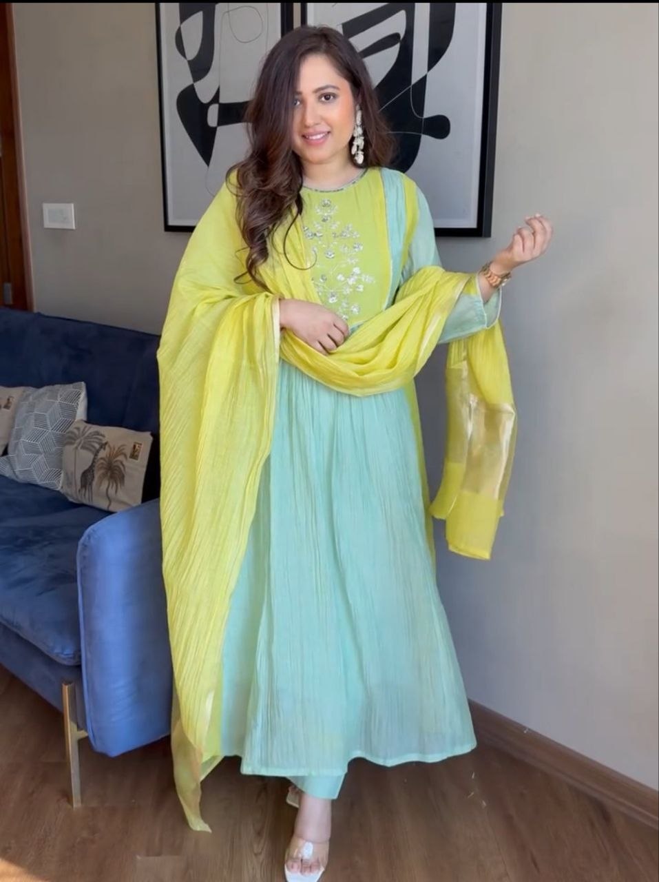 Special Pure Mul Chanderi With Jequard Wiving Lagadi Duppata  & Pent Suit Set