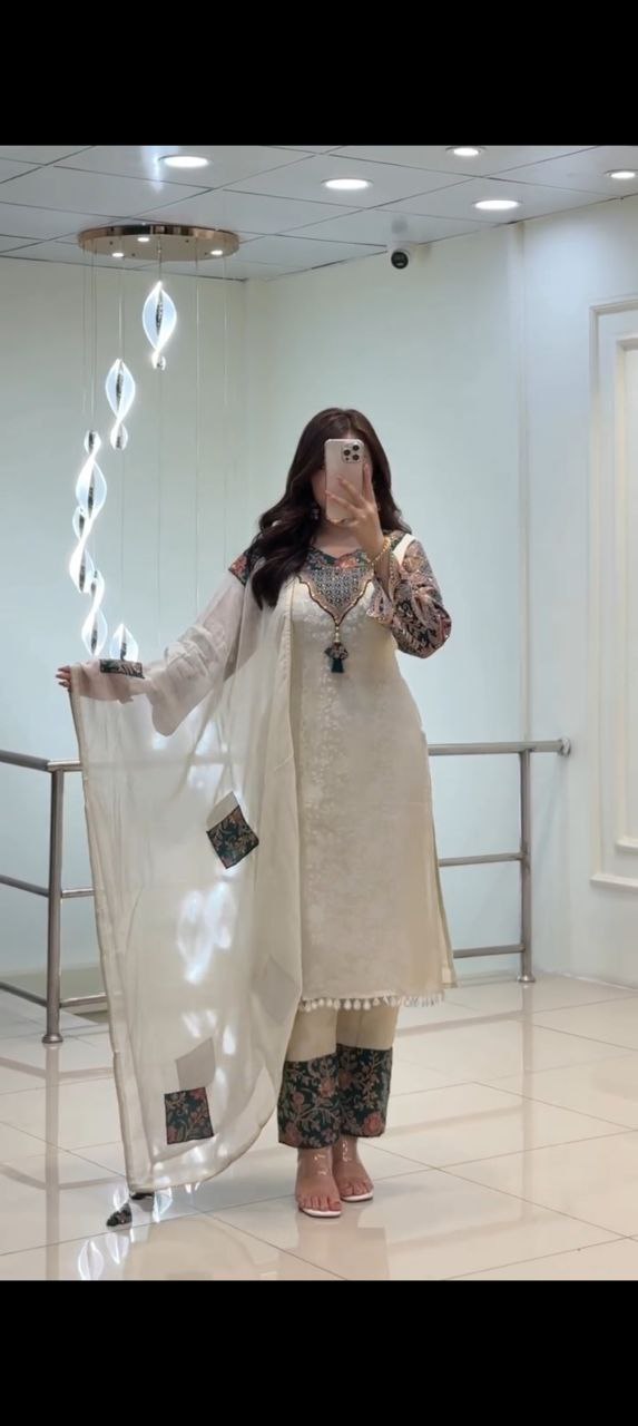 NEW ARIVELLS BANARASI WIVING SPECIAL SUIT SET