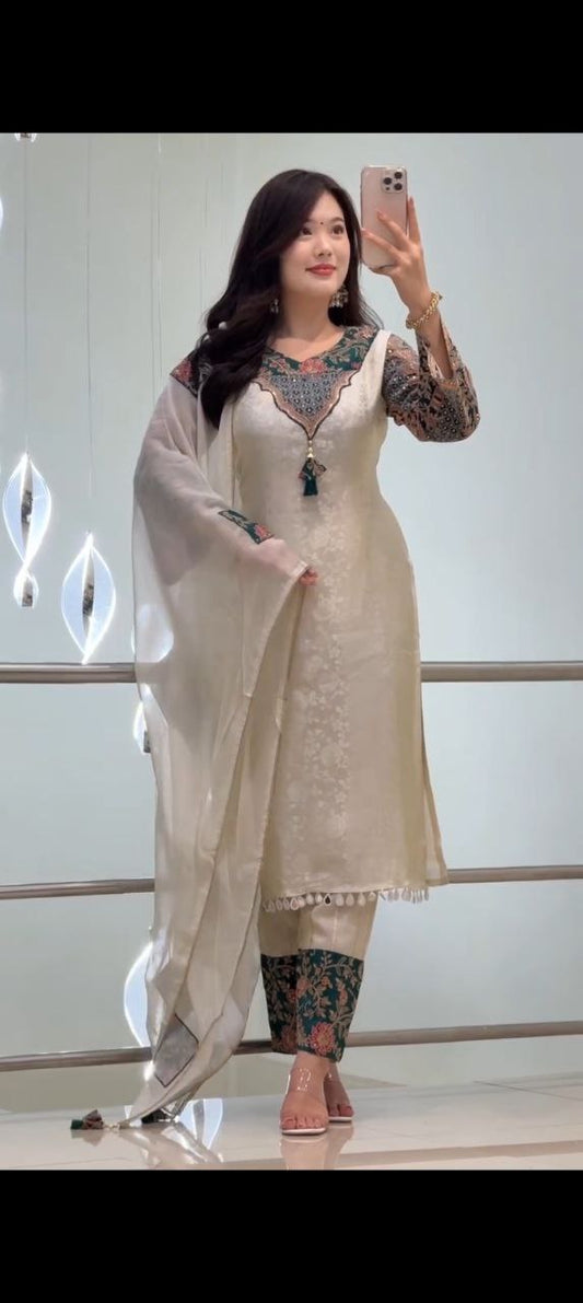 NEW ARIVELLS BANARASI WIVING SPECIAL SUIT SET